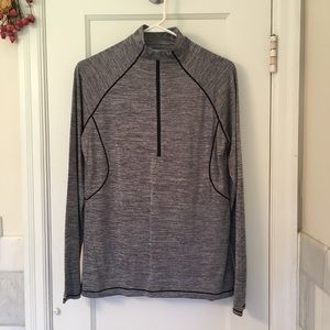 Under armour lightweight 1/4 zip